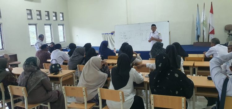 Kacabdin Bireuen Ajak Kepala Sekolah Susun Perencanaan Berbasis Data untuk Peningkatan Kualitas Pendidikan