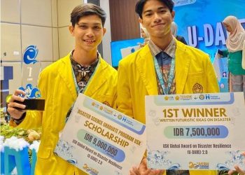 Gelang Deteksi Bencana Antar Mahasiswa, JTE-PNL Raih Juara 1 Internasional U-Dare 2024