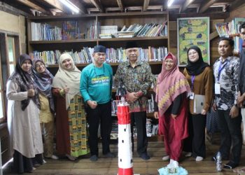 Tim Reviewer DRTPM Dikti Kunjungi Lokasi Program Kemitraan Masyarakat FMIPA dan FT USK