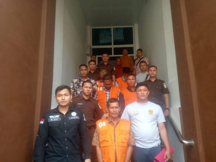 KEJARI Bireuen Tahan 5 Tersangka TIPIKOR Dana Desa 