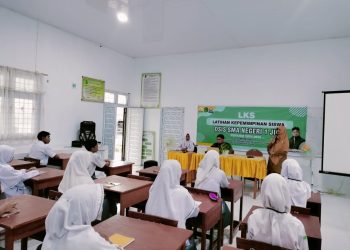 SMAN 1 Juli Latih Siswa Ilmu Dasar Kepemimpinan