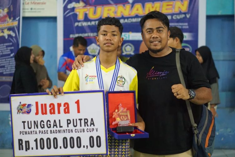 SMP 9 Lhokseumawe Juara 1 Badminton di Turnamen Pewarta Pase Ke-5