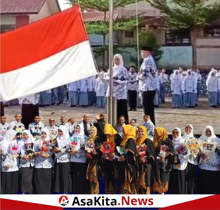 Kacabdin Bireuen Apresiasi Petugas Upacara Hari Guru Nasional 2024 di SMKN 1 Bireuen