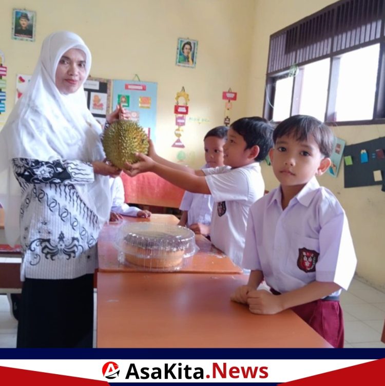 Ibu Kamaliah,S.Pd Guru SD Negeri Kabupaten Nagan Raya