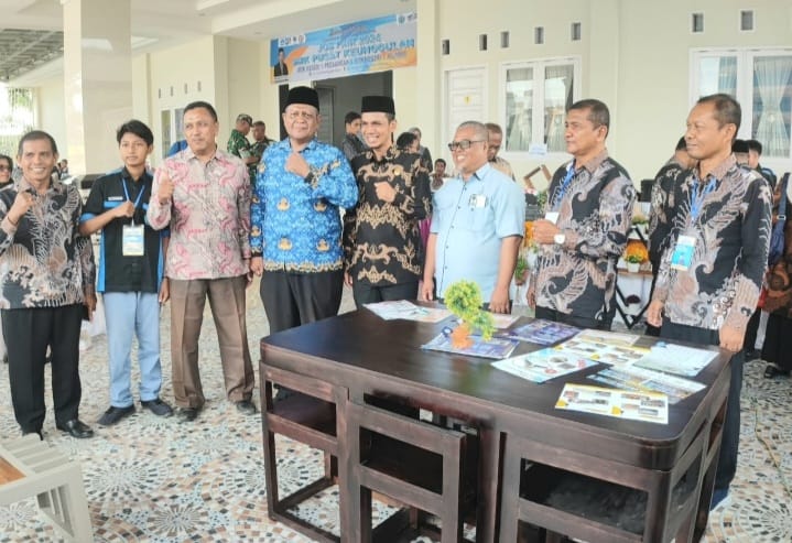 SMKN 1 Jeunieb Pamerkan Peralatan Navigasi Nautika di One Day Expo Job Fair 2024