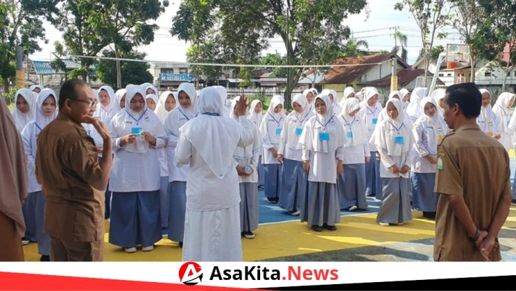 Cabdin Bireuen Pantau Pemberian Tablet Tambah Darah di SMA dan SMK Bireuen