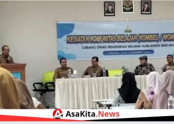 Kacabdin Bireuen Resmi Buka Kegiatan Kombel dan MGMP SMA, SMK