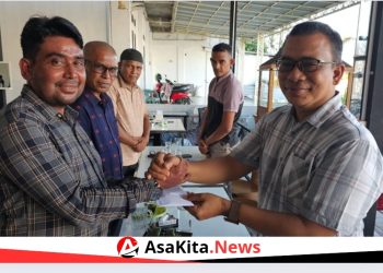 Bantuan untuk korban banjir di Kecamatan Meureudu dan Meurah Dua telah disalurkan melalui Camat Meureudu, Syukrimiadi, S.Sos, dan Camat Meurah Dua, Iskandar, SE. Ketua Himpunan Keluarga Meureudu dan Meurah Dua (HIKMAD), Zulkifli Ali,