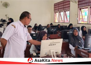 Kepala Cabang Dinas Pendidikan Wilayah Kabupaten Bireuen Abdul Hamid SPd MPd memantau pelaksanaan Assessment Guru di SMAN 3 Bireuen pada Rabu, 18/12/2024