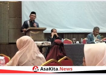 Abdul Hamid, S.Pd., M.Pd., Kepala Cabang Dinas Pendidikan (Kacabdin) Kabupaten Bireuen, memberikan sambutan penting dalam kegiatan peningkatan kompetensi penguji Uji Kompetensi Profesional Pendidikan Profesi Guru (UKPPPG) tahap 3. Kegiatan ini diselenggarakan oleh Universitas Almuslim Bireuen di Parkside Hotel Takengon.