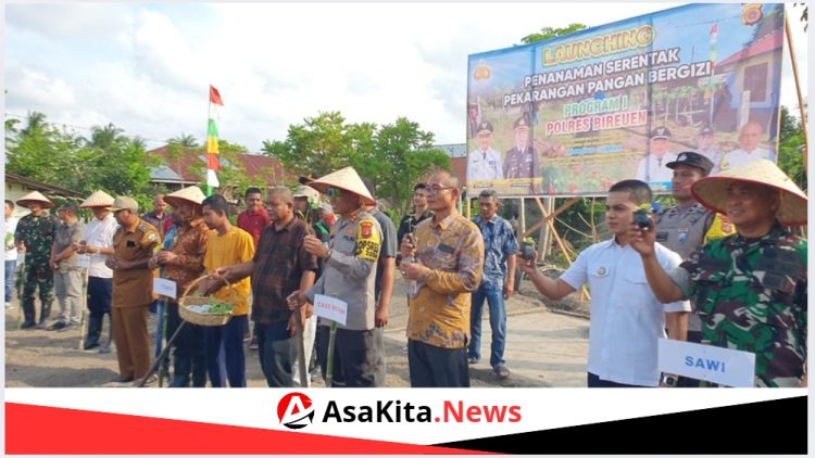 PJ Bupati dan Polres Bireuen Launching Penanaman Serentak Pekarangan Pangan Bergizi di Lhok Awe Teungoh