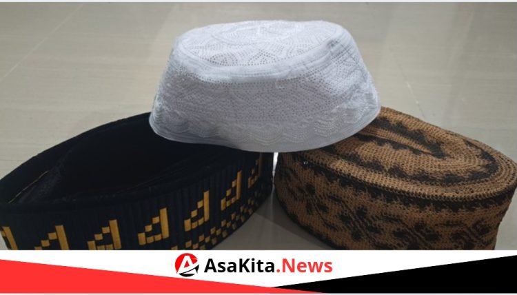 Perilaku sosial individu yang kerap kali dipandang sebagai simbol keagamaan