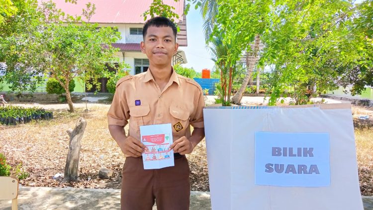 Pesta demokrasi Ala SMK Negeri 1 Panga: M. Rizki Alfiansyah dan M. Aidil Saputra Terpilih Sebagai Ketua dan Wakil Ketua OSIS periode 2025/2026