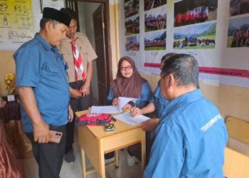 Kwarcab Pramuka Aceh Besar Lakukan Akreditasi Gudep SMPN 1 Lhoong
