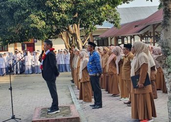 H. Sulaiman, Alumni SMAN 2 Bireuen, Jadi Pembina Upacara dan Beri Motivasi kepada Siswa