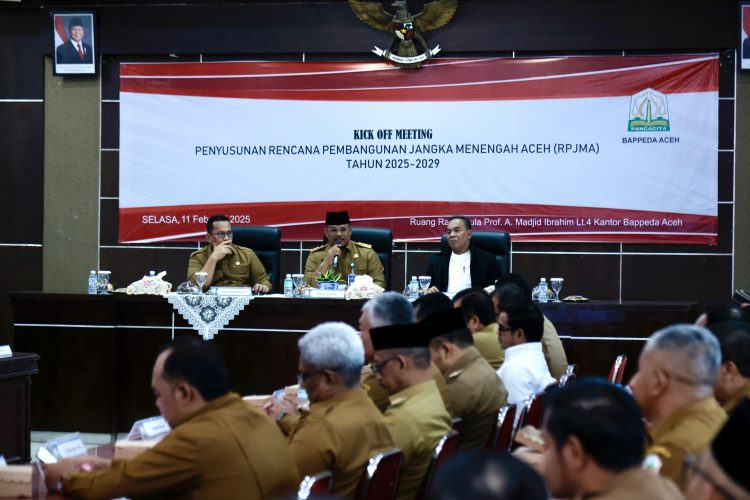 Pj Gubernur Safrizal Pimpin Rapat Perdana Penyusunan RPJMA 2025-2029