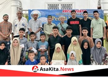 Kepedulian Tanpa Batas: Komunitas Aneuk Ranto Gampong Dayah Andeue Santuni Anak Yatim Jelang Idul Fitri