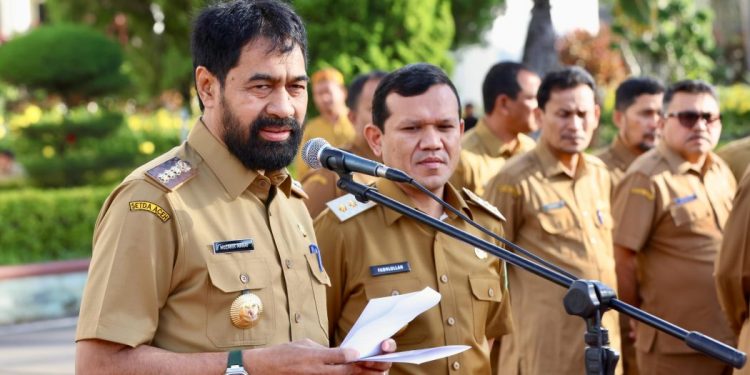 Gubernur Aceh Pimpin Apel Pagi Pasca Idul Fitri, Ajak Pegawai Disiplin Kerja