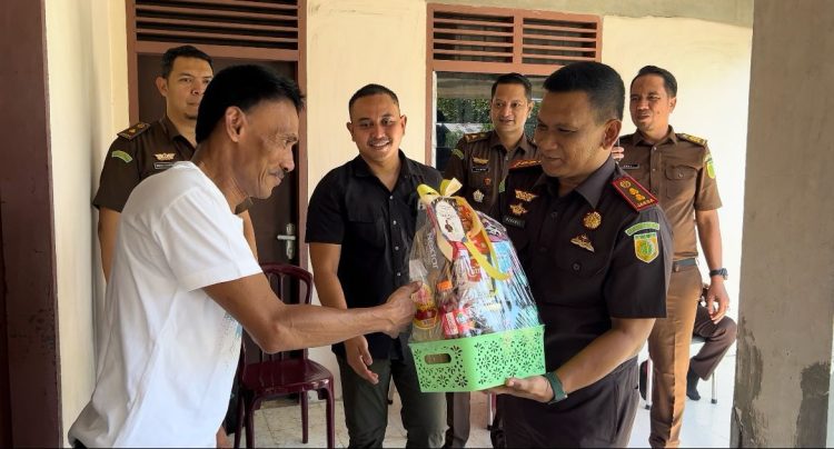 Pasca Idul Fitri KAJARI Bireuen Pimpin Apel  Perdana dan Kunjungi Para Pensiunan Kejaksaan