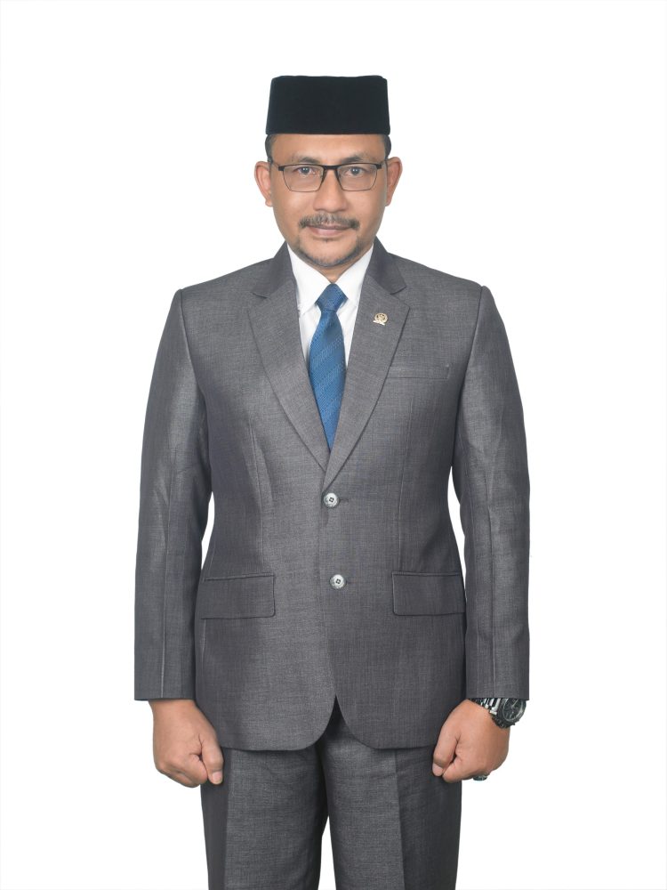 Haji Uma, Sang Senator Ulung: Suara Rakyat Aceh yang Tak Pernah Padam