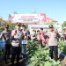 Kapolres Pidie Jaya Panen Terong di Lahan Polres, Dorong Ketahanan Pangan Lokal 2025
