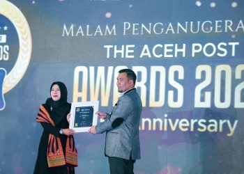 Heni Ekawati Raih Penghargaan Tokoh Perempuan Inspiratif di Malam Penganugerahan The Aceh Post Award 2025