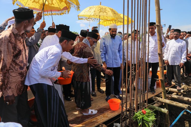Gubernur Aceh Letakkan Batu Pertama Masjid Baitut Taqwa di Aceh Utara