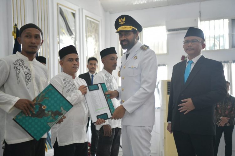 Peringati HUT RI ke-80, Gubernur Aceh Serahkan Remisi kepada Narapidana