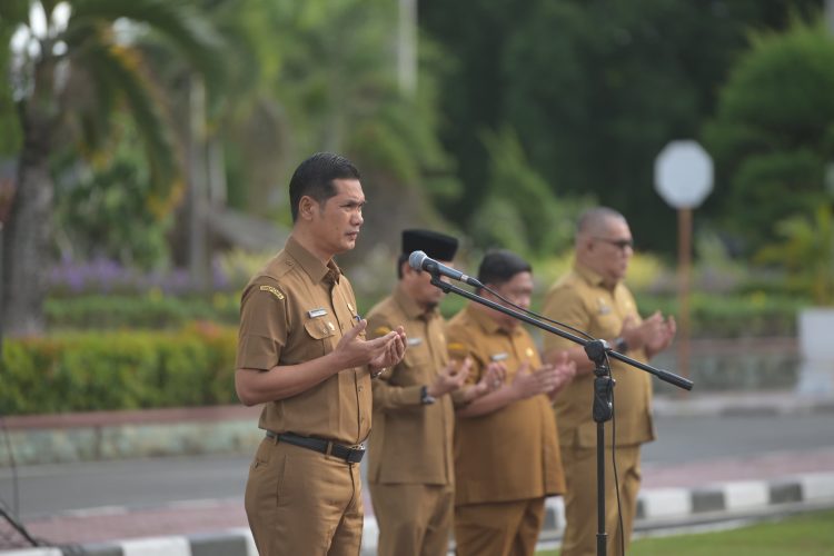 Pimpin Apel Senin, Sekda Aceh Minta ASN Percepat Realisasi APBA 2025