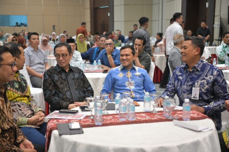 Wagub Aceh Buka Forum Bisnis HIPKA