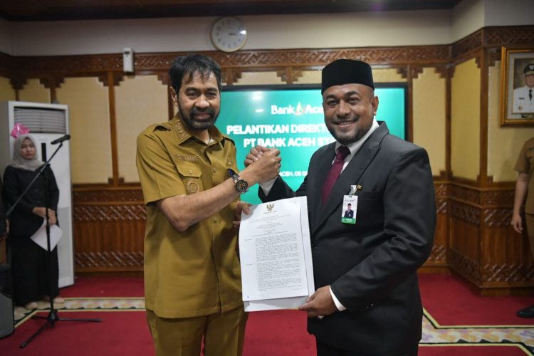 Gubernur Aceh Lantik Direktur Utama PT Bank Aceh Syariah