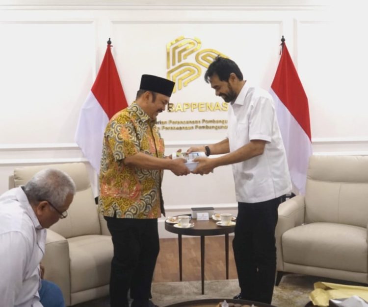 Muzakir Manaf Minta Dukungan Pembangunan Terowongan Geurutee Kepada Menteri PPN