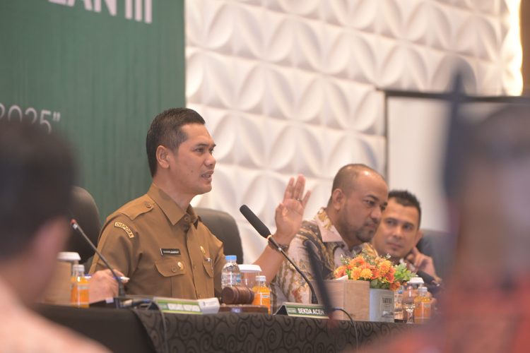 Sekda Aceh Buka Rapat Kerja Triwulan III Bank Aceh 