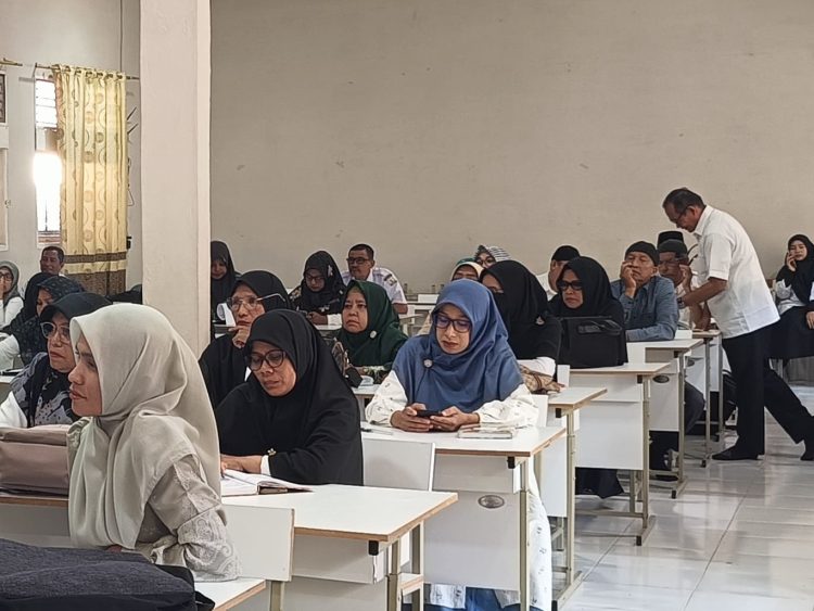 Kacabdin Bireuen Kumpulkan Waka Kurikulum untuk Sukseskan TKA 2025