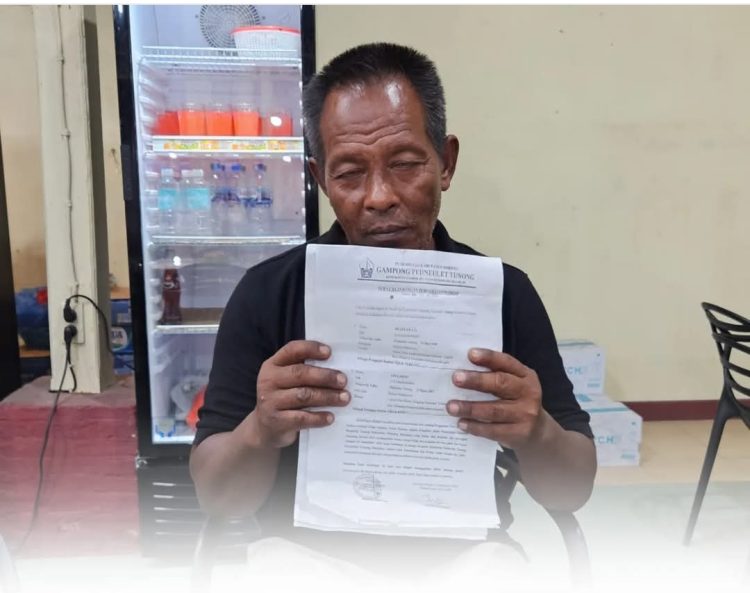 Pak Kapolda Tolong Anak Saya kata Nelayan Simpang Mamplam Memohon Keadilan untuk Putrinya di PN Bireuen