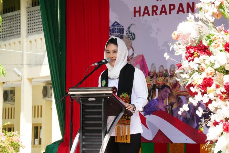Wamen; Sekolah Garuda Transformasi di SMAN 10 Fajar Harapan Momentum Penting Bangkitnya Pendidikan Aceh