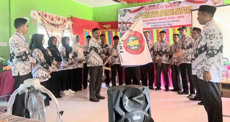 Teuku Umarjaya Teripilih Ketua PC PGRI Simeulue Barat Periode 2025-20230