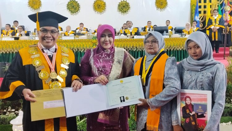PNL Serahkan Ijazah Almarhumah Safira: Saat Ilmu Menembus Batas, Cinta Ibu Menggapai Langit