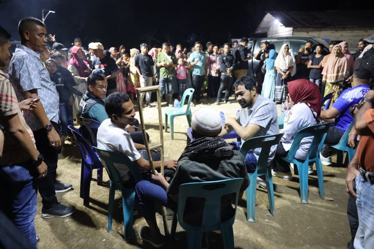 Gubernur Mualem Tinjau Pengungsian Korban Bencana Hidrometeorologi di Sawang Aceh Utara