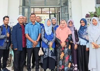 IKA UNY Salurkan Donasi Kepada Alumninya Korban Banjir di Aceh Timur