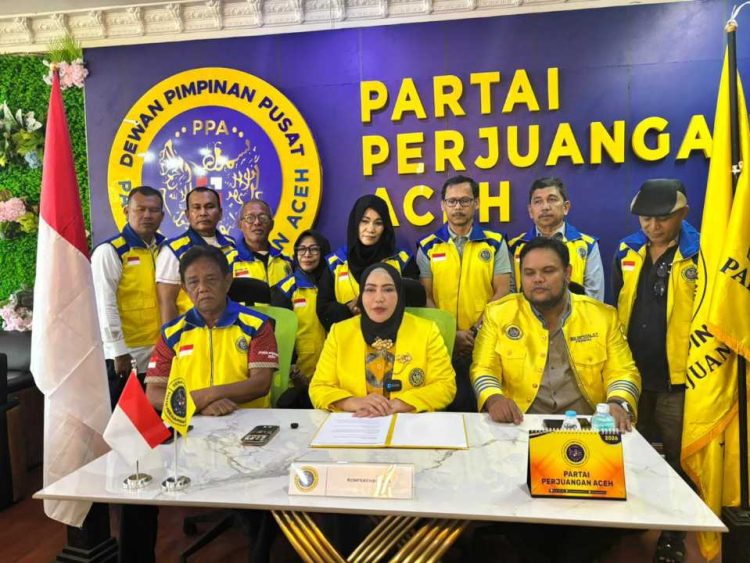 Konferensi Pers, Langkah Nyata Partai Perjuangan Aceh dalam Penanganan Banjir Aceh Mulai Dirasakan Warga: Dari Logistik hingga Alat Tulis dan Sekolah Darurat