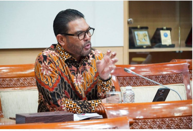 Nasir Djamil Anggota Komisi III DPR Minta Bareskrim Ungkap Korporasi Pemilik Kayu Gelondongan di Lokasi Banjir