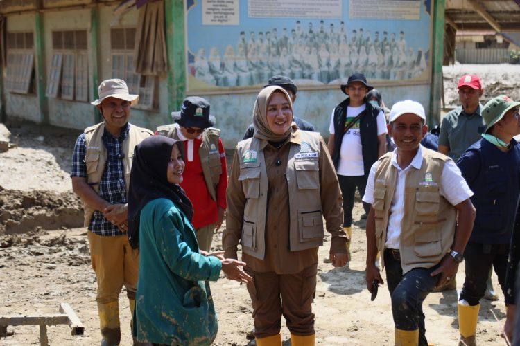 Kak Na Apresiasi Semangat Juang Para Guru di Lokasi Bencana