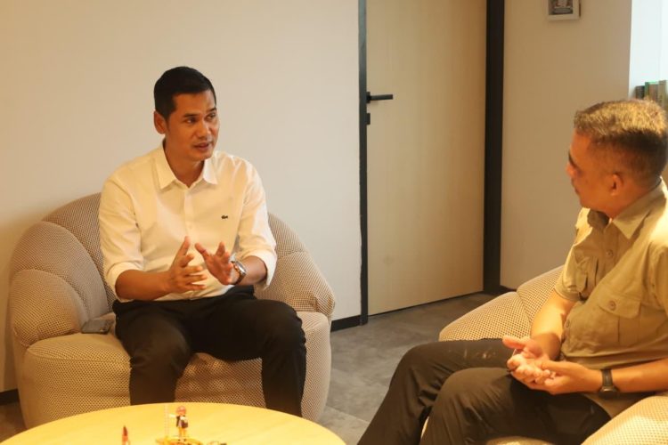 ‎Jelang Ramadhan, Sekda Aceh Koordinasi Percepatan Pembangunan Huntara dengan Kemenko Infrastruktur