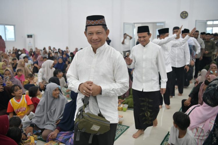 Memasuki Hari Ketiga di Aceh, Mendagri Didampingi Wagub Turun Langsung dan Pastikan Penanganan Pengungsi