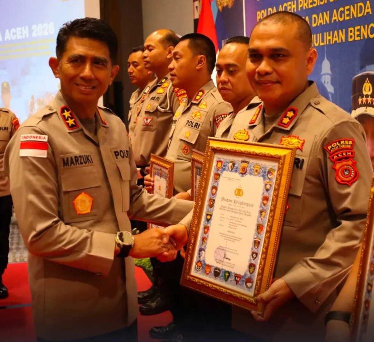 Kapolres Aceh Tamiang AKBP Muliadi, S.H., M.H., Terima Penghargaan Pada Rapim 2026 Atas Respons Cepat Penanganan Bencana