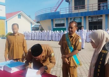 Kacabdin Bireuen Pimpin Sertijab Kepala SMKN 1 Jeunieb, Apresiasi Kinerja Feri Irawan