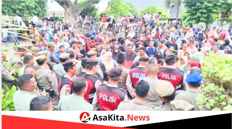 Ribuan Warga Padati Pendopo Gubernur Aceh, Harap Bantuan Uang Daging Meugang Jelang Ramadhan