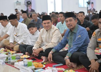 Wagub Aceh Buka Puasa Bersama Korban Bencana di Huntara Pidie Jaya