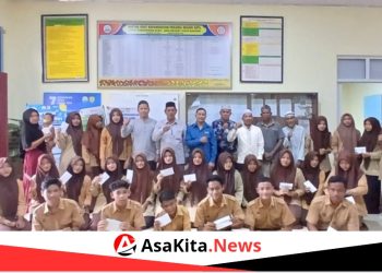 Tutup Kegiatan Ramadan, SMA Negeri 1 Paya Bakong Salurkan Donasi untuk Siswa Kurang Mampu